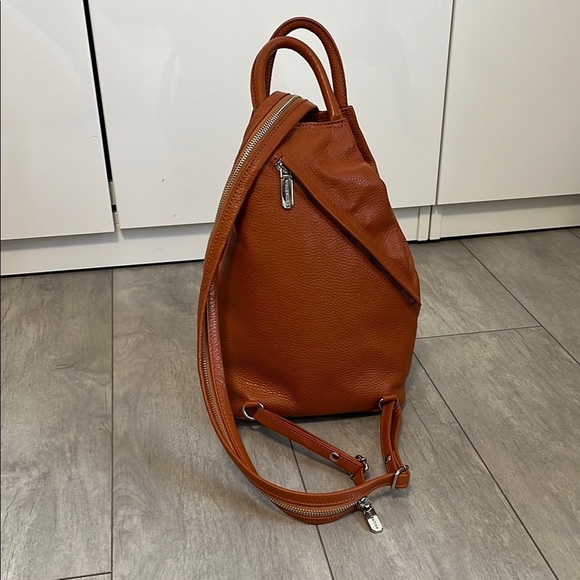 HOSTPICK 🧡 Valentina NWOT Cognac Italian Leather Backpack Crossbody Bag - Picture 5 of 15